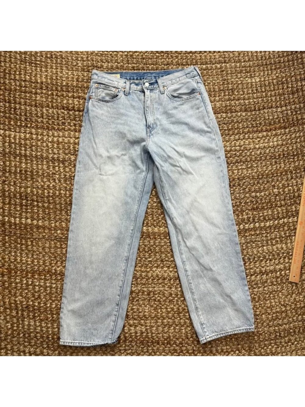 Levis Premium 568 Stay Loose Jeans Mens 34x30 Light Wash Baggy Denim 29037-0070